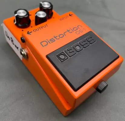 BOSS - DS1 Distortion Pedal 2